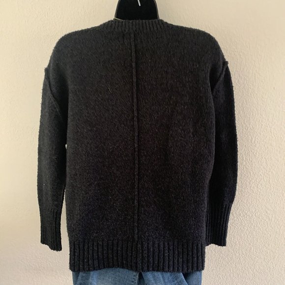 DE RIGUEUR PROVISIONS GREY V-NECK EXPOSED SEAM PULLOVER SWEATER Women's … - Picture 9 of 10